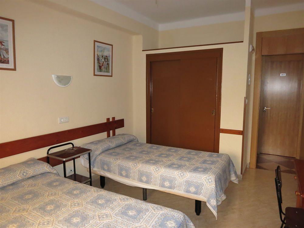 Hostal Guillot Torremolinos Exterior foto