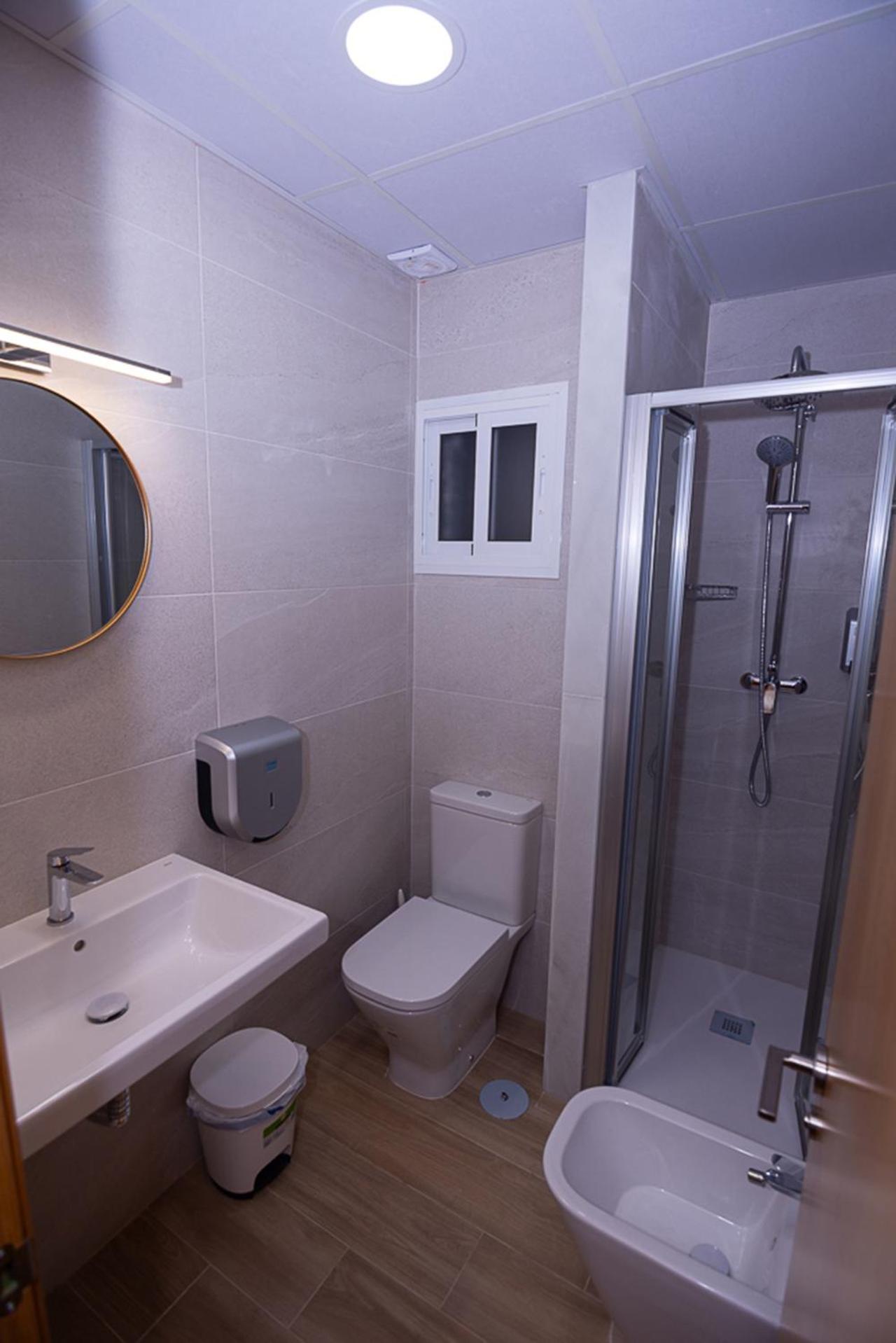 Hostal Guillot Torremolinos Exterior foto