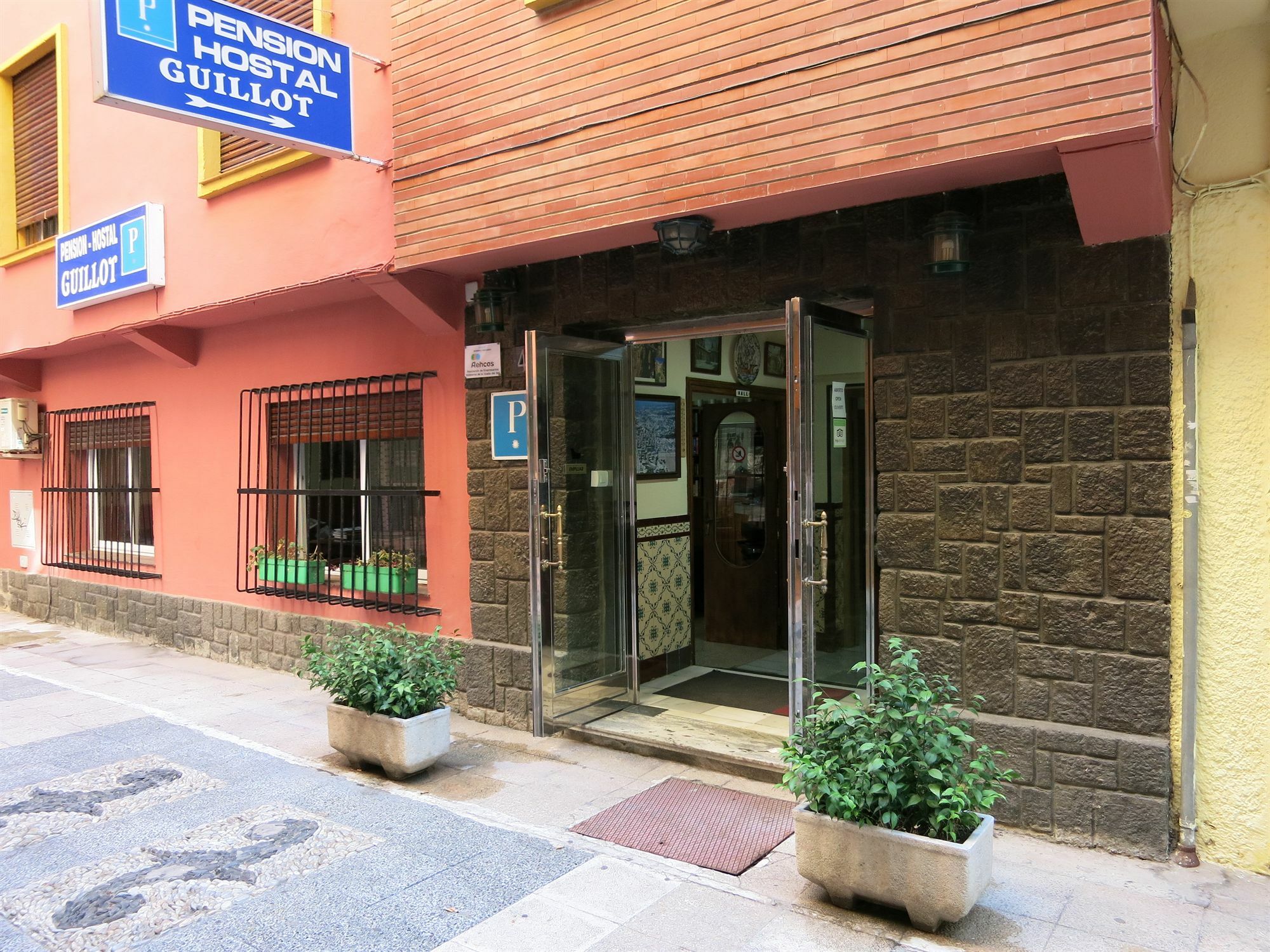 Hostal Guillot Torremolinos Exterior foto